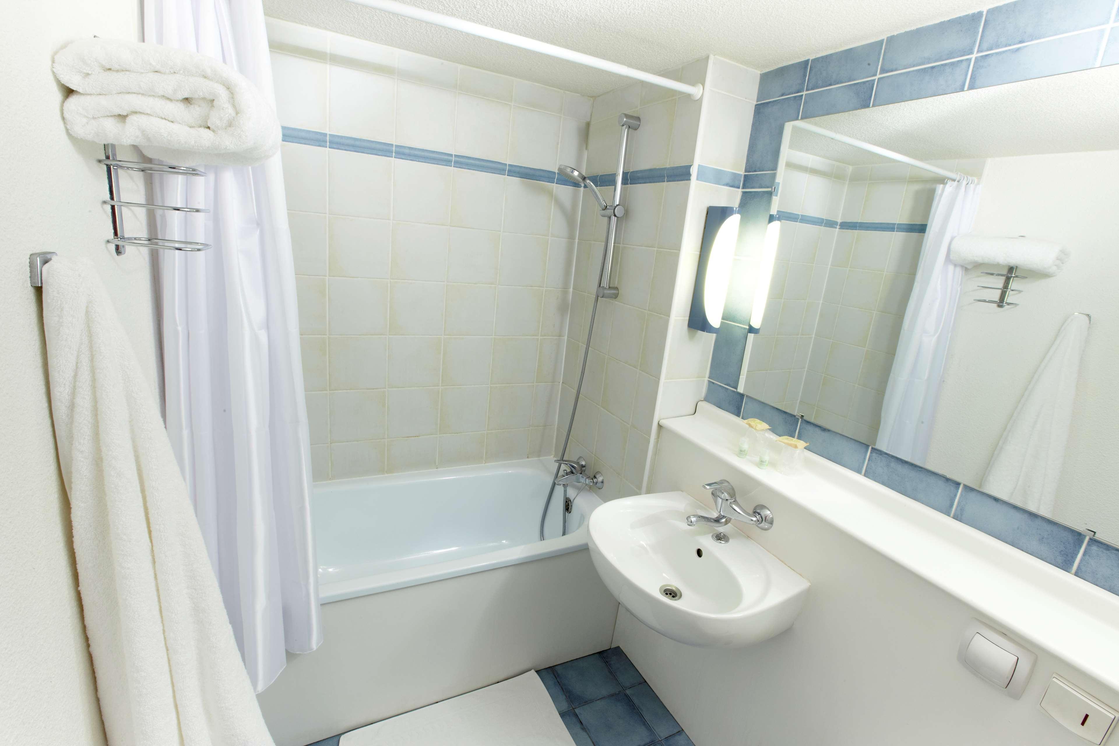 Campanile Salon-De-Provence Hotel Ngoại thất bức ảnh