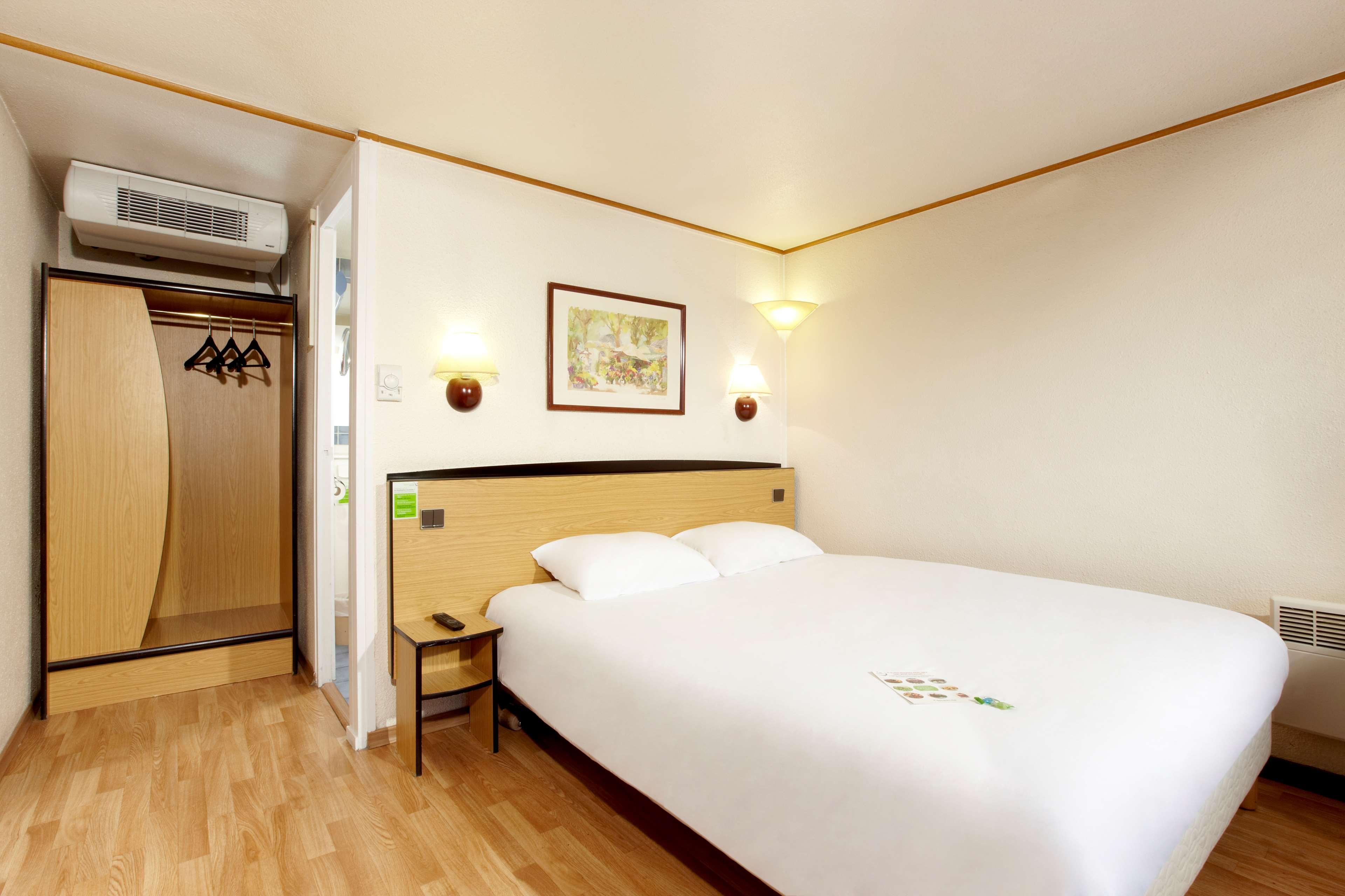 Campanile Salon-De-Provence Hotel Ngoại thất bức ảnh