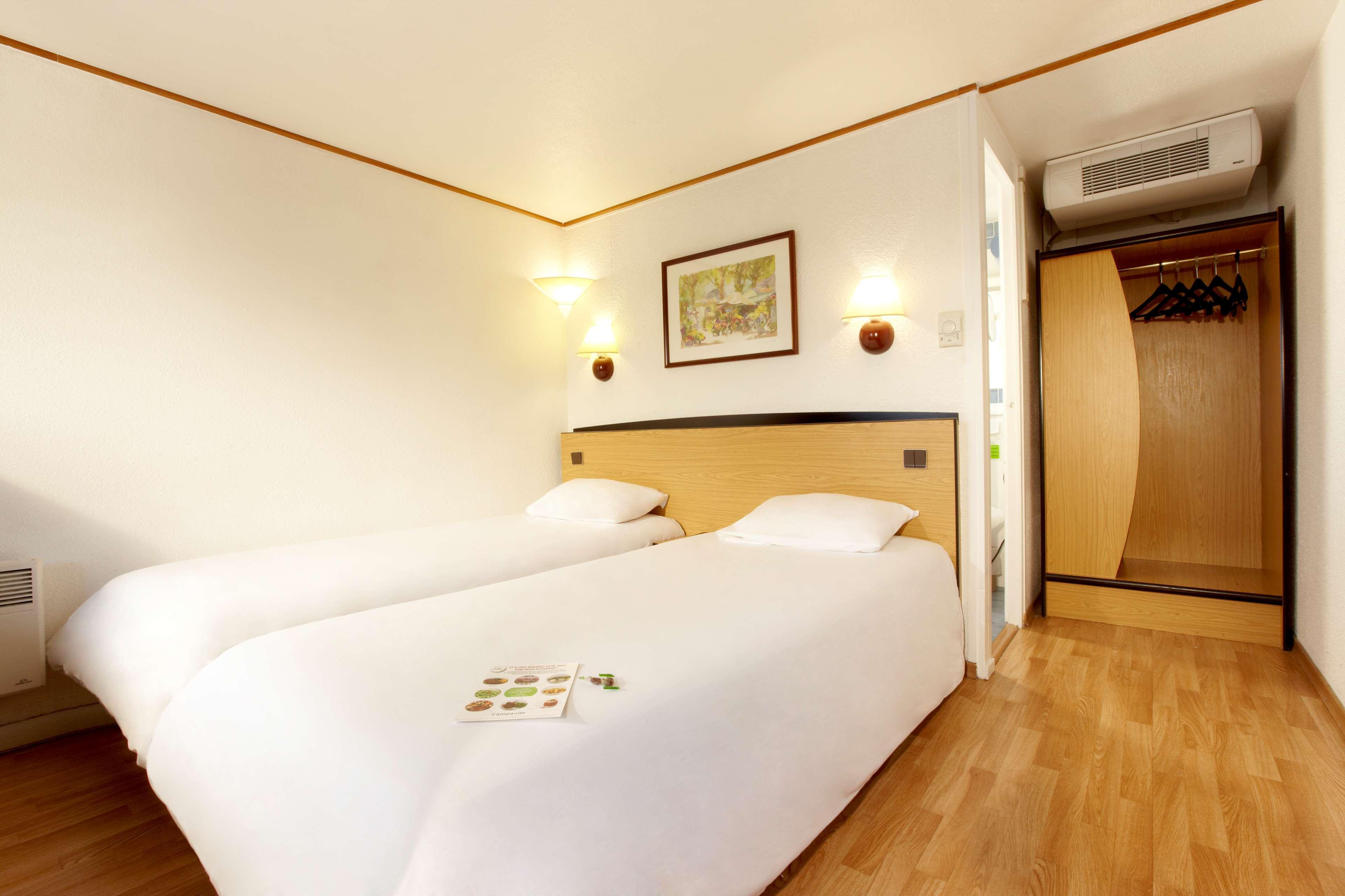 Campanile Salon-De-Provence Hotel Ngoại thất bức ảnh