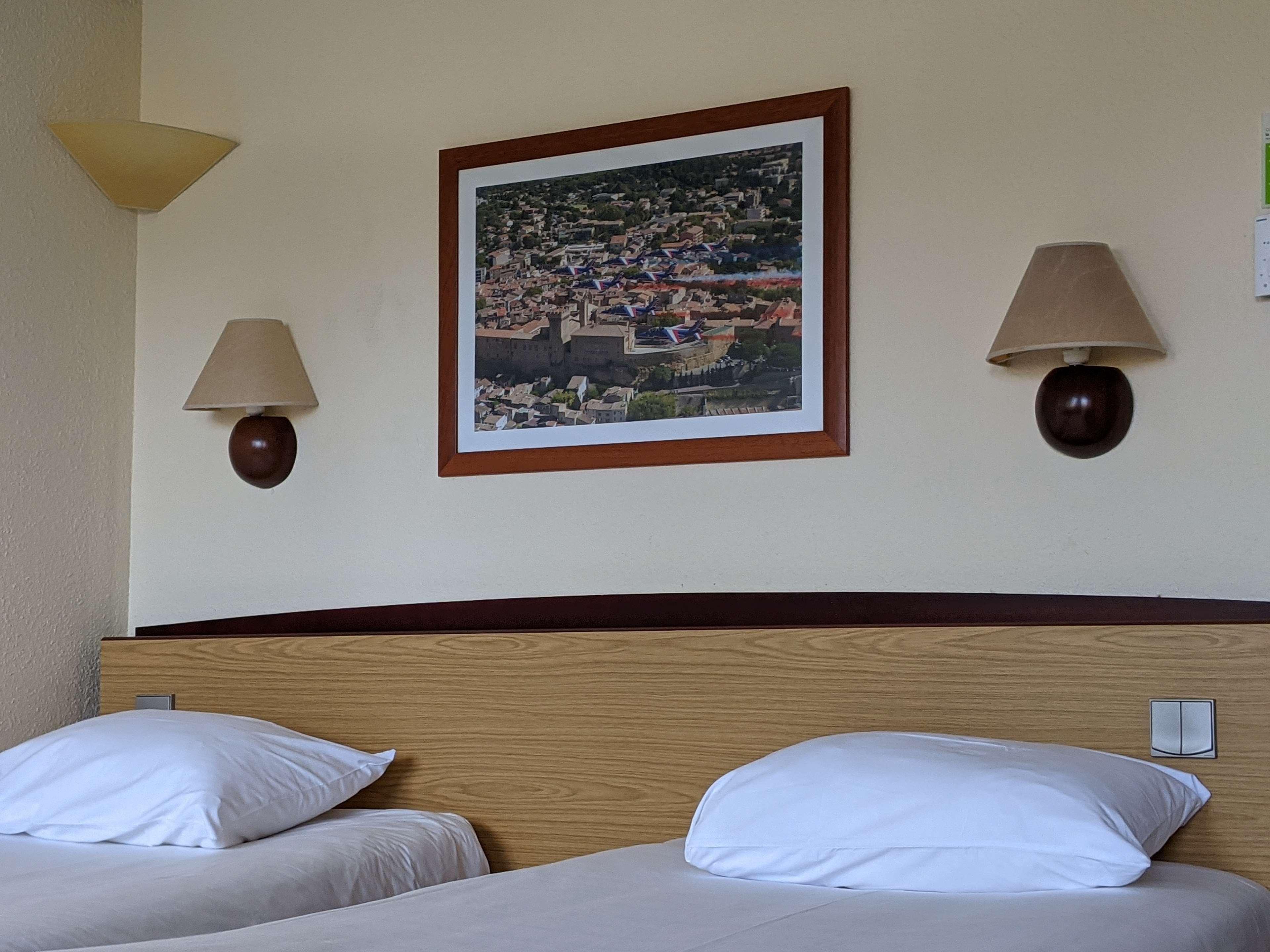 Campanile Salon-De-Provence Hotel Ngoại thất bức ảnh