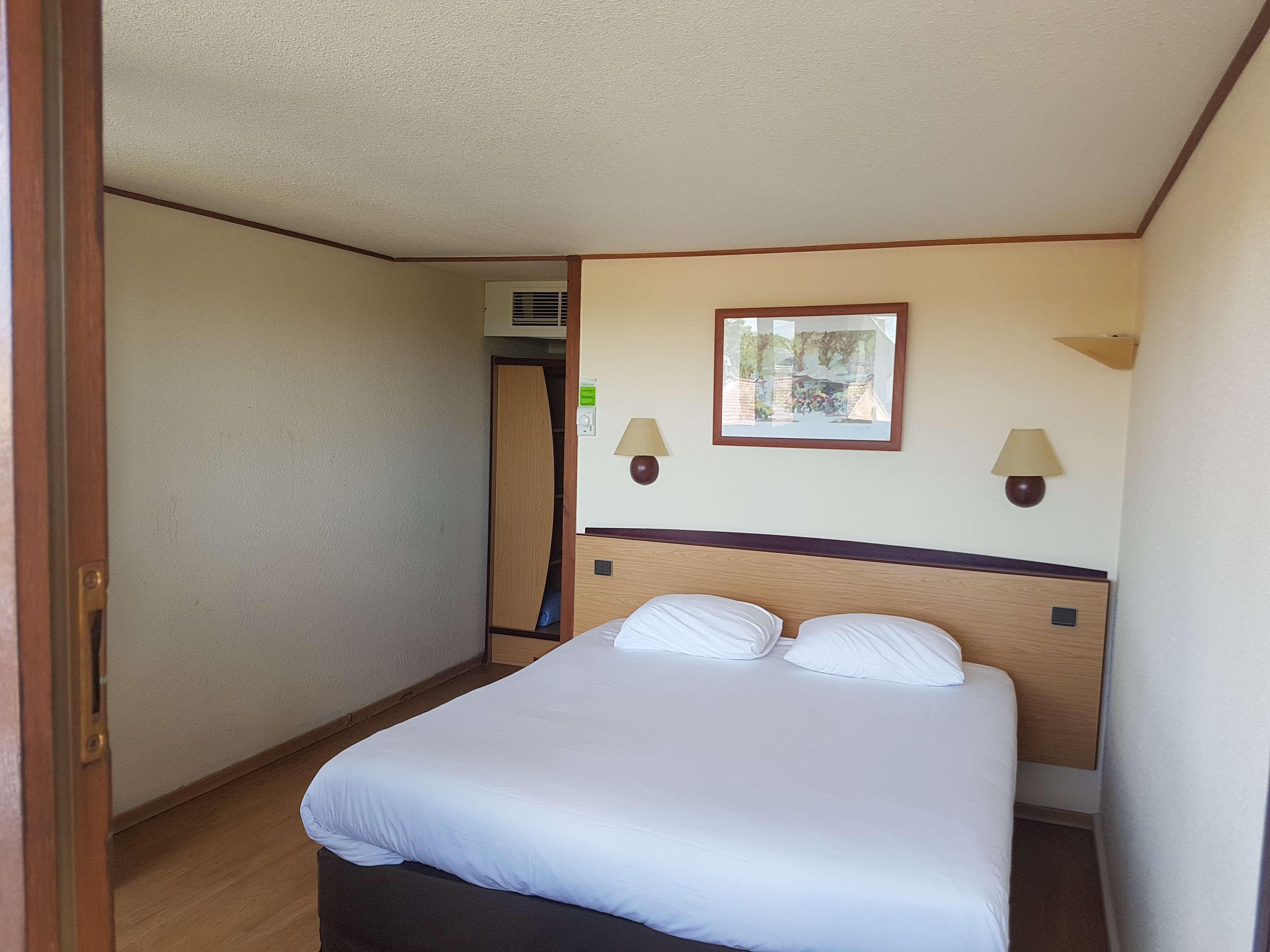 Campanile Salon-De-Provence Hotel Ngoại thất bức ảnh