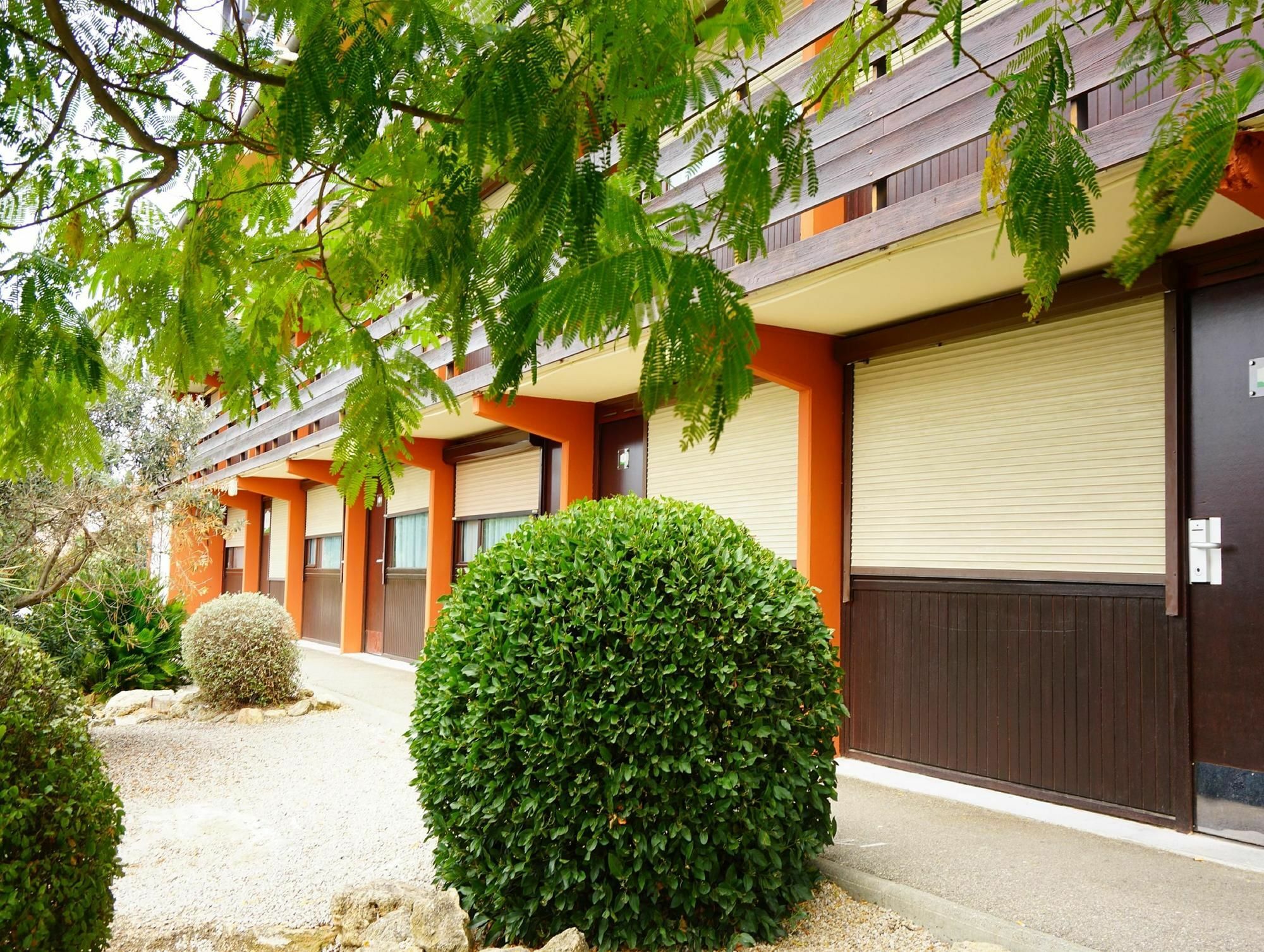 Campanile Salon-De-Provence Hotel Ngoại thất bức ảnh